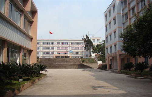 吉林鐵路經(jīng)濟學(xué)校招生電話