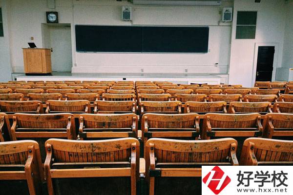 湖南醫(yī)藥中專學(xué)校主要專業(yè)有哪些？就業(yè)優(yōu)勢(shì)有哪些？