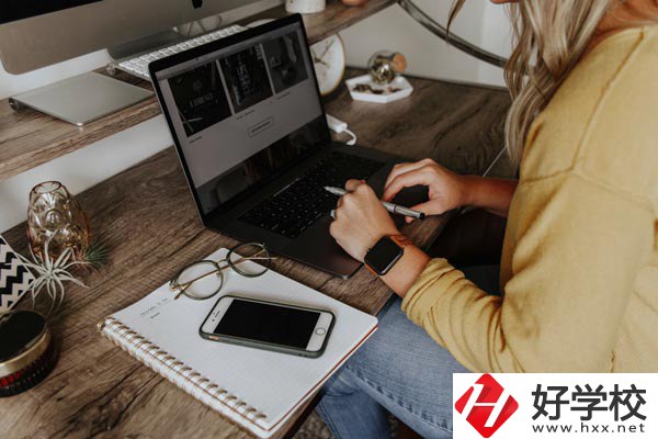 計算機平面設計專業(yè)去哪學？看看湖南這幾所中職學校