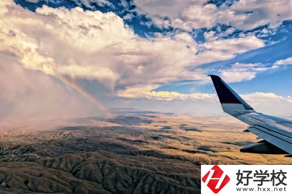 桂東縣職業(yè)教育中心報名要求有哪些？學(xué)費貴嗎？