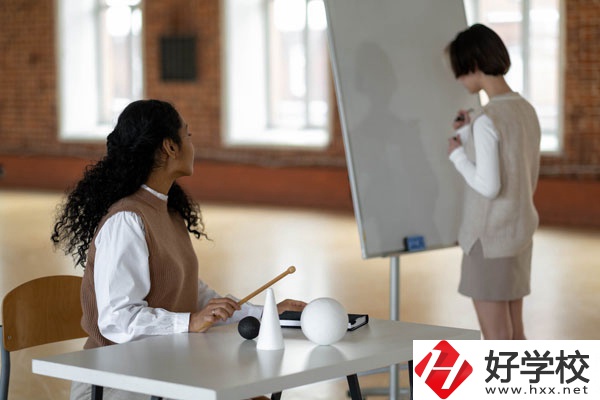 湖南省商業(yè)職業(yè)中等專業(yè)學(xué)校怎么樣？宿舍怎么樣？