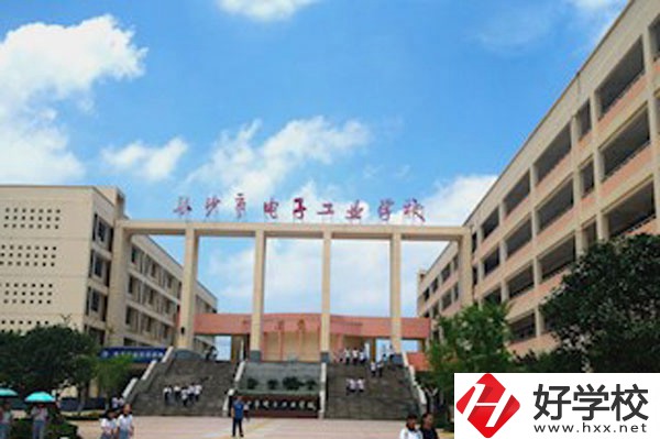 長(zhǎng)沙電子工業(yè)學(xué)校的招生要求有哪些？