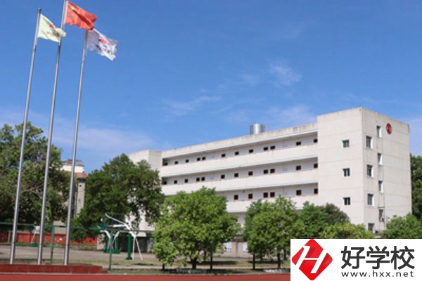 湘潭鐵路工程學(xué)校是職校嗎？師資力量怎么樣？