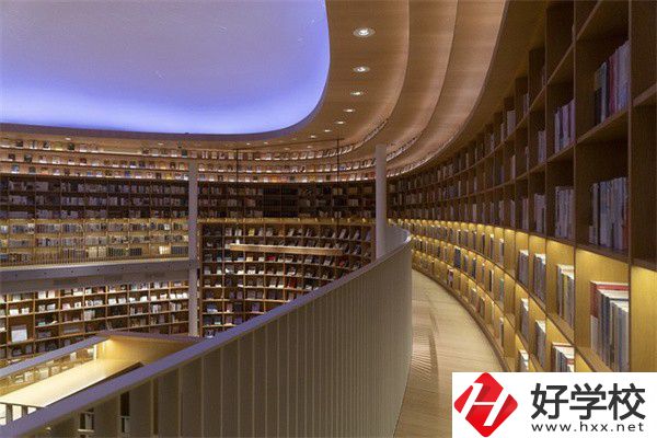 益陽(yáng)公辦的中專(zhuān)有什么？上中專(zhuān)要考慮哪些問(wèn)題？