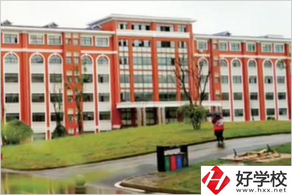 湖南醫(yī)藥職業(yè)中專有哪些招生專業(yè)？報考要求是什么？