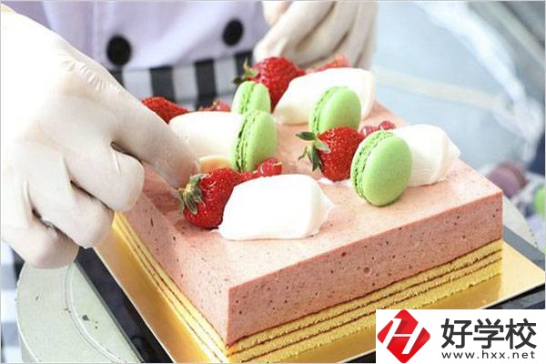 在湖南女生讀技校學什么專業(yè)最吃香？就業(yè)前景怎么樣？