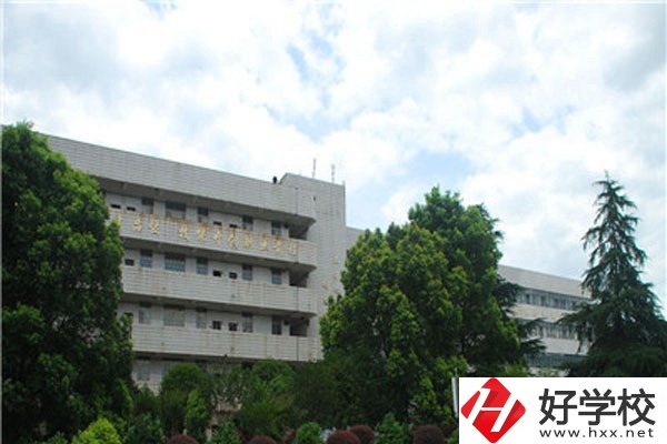 郴州想學(xué)平面設(shè)計(jì)推薦哪些中職？專業(yè)就業(yè)如何？