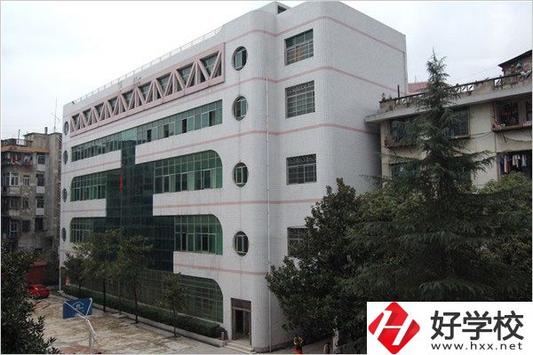 湘西有沒有公辦藝術(shù)學(xué)校？學(xué)藝術(shù)有什么出路？