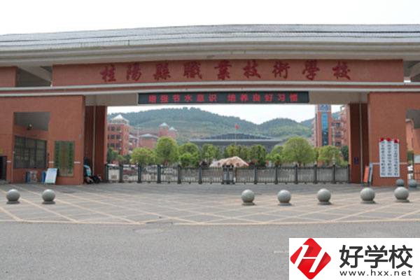 男生可以學(xué)幼兒保育專業(yè)嗎？郴州有學(xué)校推薦嗎？