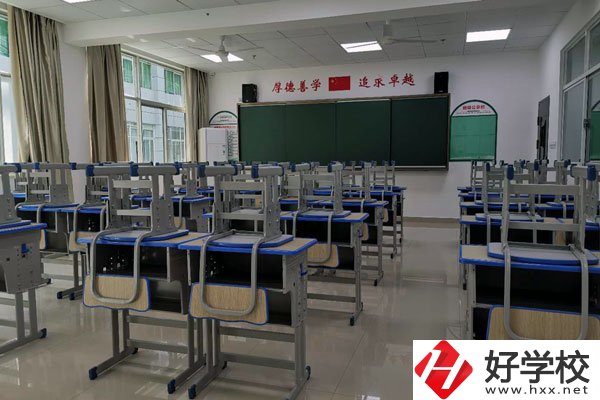 長沙康明中等職業(yè)學校開設(shè)了哪些招生專業(yè)？