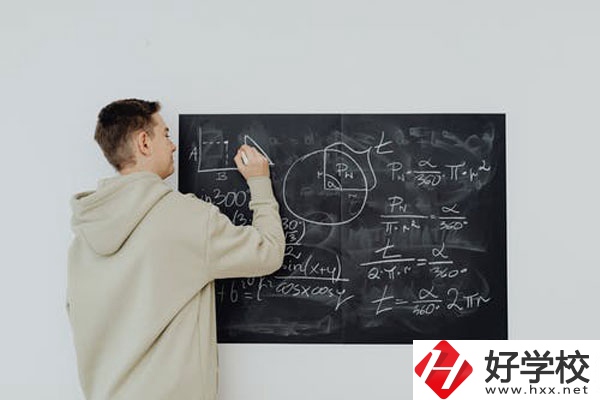 湖南醫(yī)藥中等專業(yè)學(xué)校怎么樣？宿舍好不好？