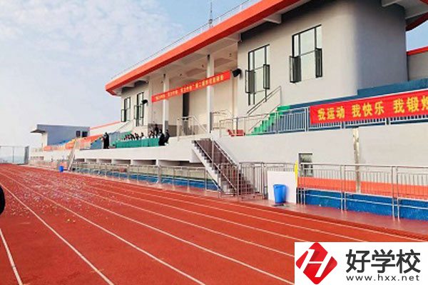 瀏陽市中協(xié)高新科技學(xué)校有哪些特色專業(yè)？就業(yè)前景如何？
