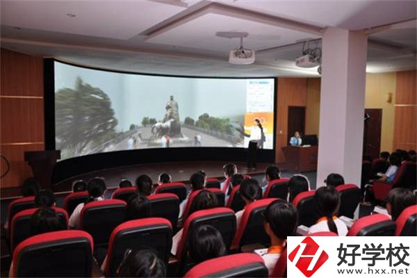 長(zhǎng)沙市望城區(qū)職業(yè)中等專業(yè)學(xué)校的辦學(xué)條件如何？