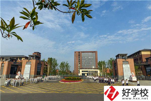常德汽車(chē)機(jī)電學(xué)校的學(xué)校設(shè)施怎么樣？就業(yè)前景如何？