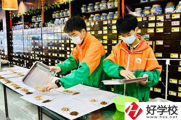 長沙湘麓醫(yī)藥中專學(xué)校怎么樣，辦學(xué)特色好嗎？