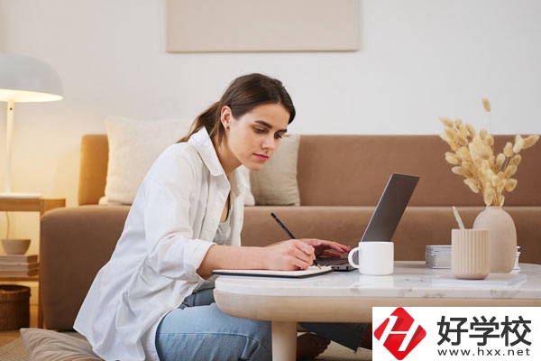 郴州市理工職業(yè)技術(shù)學(xué)校有什么專業(yè)？學(xué)校地址在哪兒？
