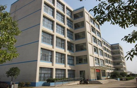 臺山市育英中學
