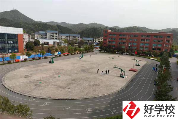 懷化洪江市有哪些中專學校？有什么辦學特色？