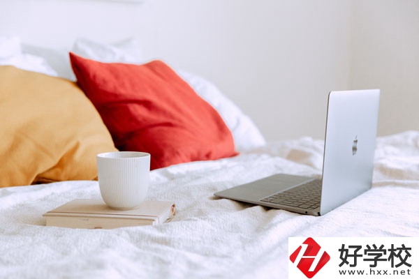 懷化啟航衛(wèi)生學(xué)校護理專業(yè)好不好？學(xué)費貴嗎？