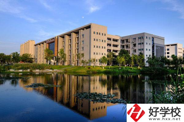 湖南幼兒師范高等?？茖W(xué)校教學(xué)樓