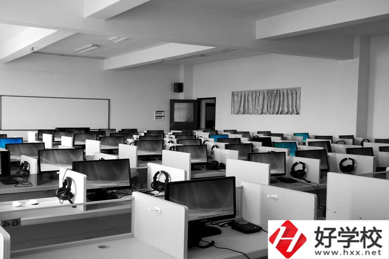長沙環(huán)球職業(yè)中專學(xué)校地址在哪里？怎么去？