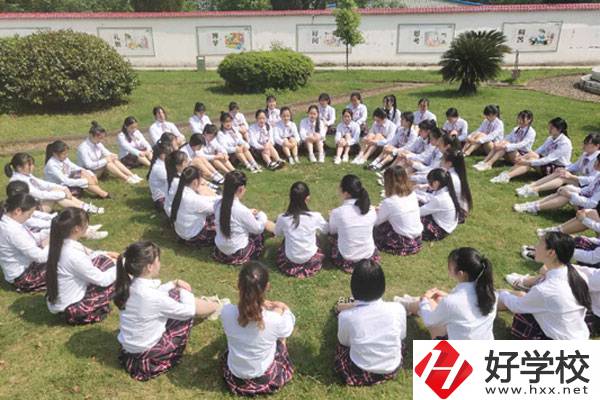 湘潭湘鄉(xiāng)市華光電子工業(yè)職校的教學(xué)條件怎么樣？