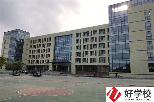 永州環(huán)境最好的公辦中專是哪所？有什么辦學(xué)優(yōu)勢？