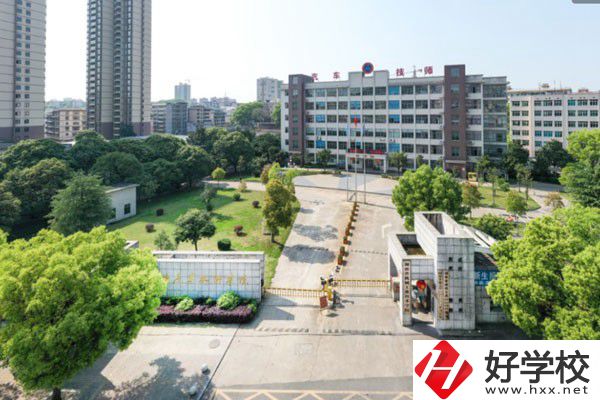 湖南省汽車技師學(xué)院辦學(xué)規(guī)模如何？設(shè)有哪些專業(yè)？
