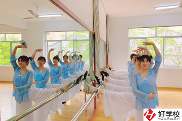 邵陽市哈博職業(yè)中專的幼兒保育專業(yè)怎么樣？