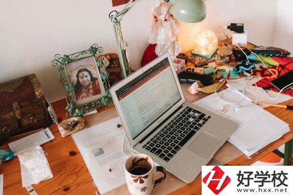 宜章縣中等職業(yè)技術(shù)學(xué)校好不好？讀了有出息嗎？
