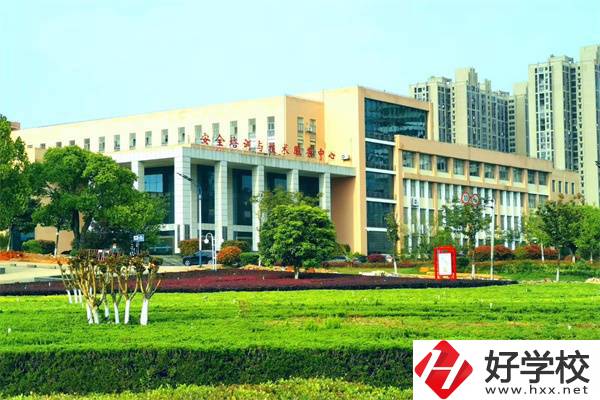 婁底職業(yè)技術學院有中專生嗎？怎么招生？