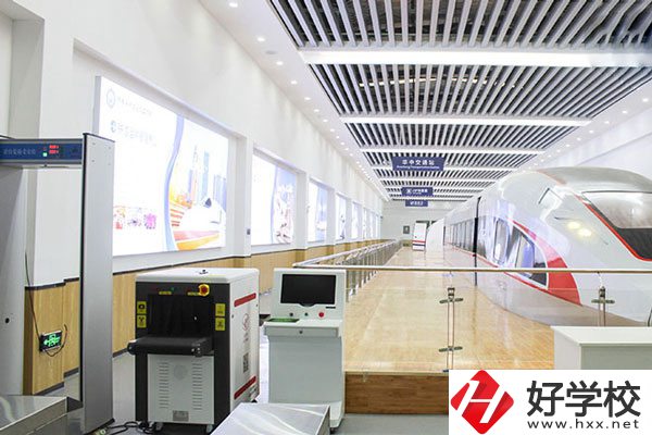 湖南華中交通技工學(xué)校有什么特色專業(yè)？