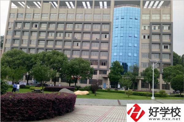 湖南有哪些中專學(xué)校可以學(xué)醫(yī)？有哪些專業(yè)？