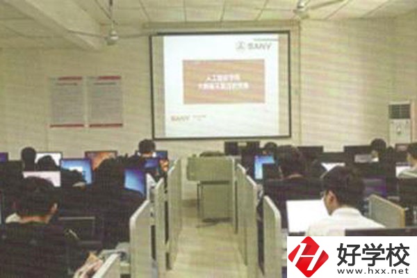 張家界僑輝職業(yè)技術(shù)學校有哪些專業(yè)，入學須知有哪些？