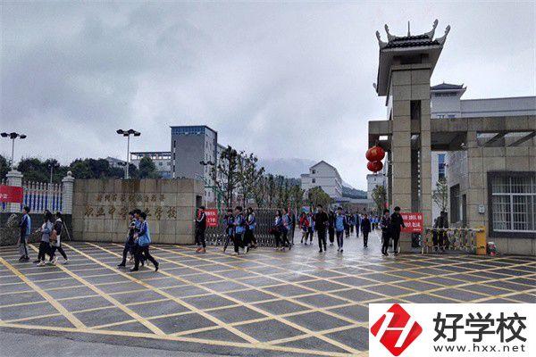 懷化中職學(xué)什么專業(yè)可以做導(dǎo)游？有什么學(xué)校推薦？