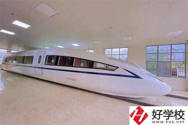 長沙涉外旅游職業(yè)中專是民辦學(xué)校嗎？有哪些辦學(xué)特色？