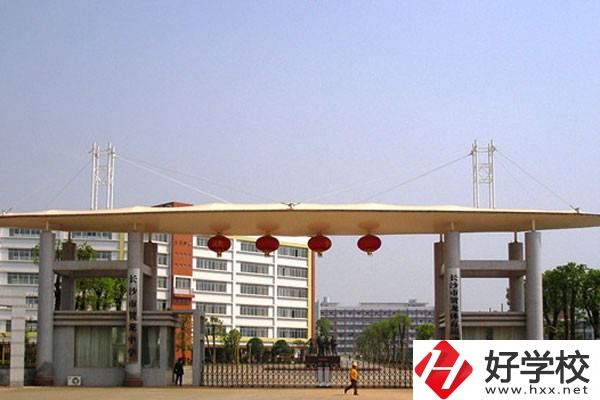 長沙市賀龍體育運動學(xué)校的招生政策如何？