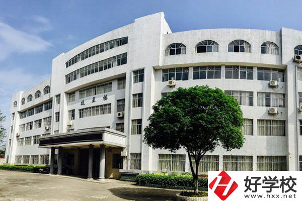 漣源市工貿(mào)職業(yè)中等專業(yè)學(xué)校有哪些專業(yè)？學(xué)費(fèi)是多少？