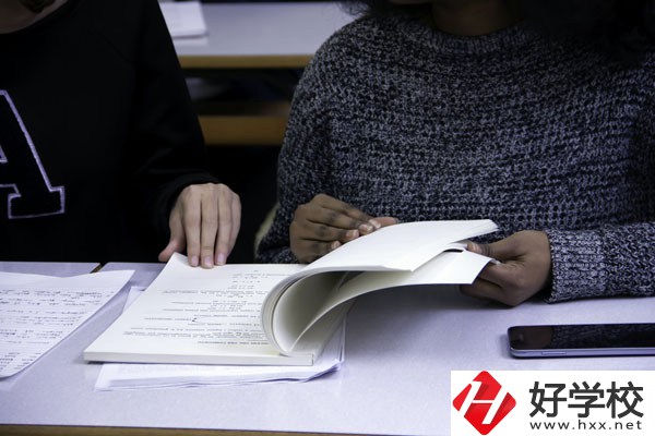 湖南懷化商業(yè)學(xué)校環(huán)境好不好？宿舍怎么樣？