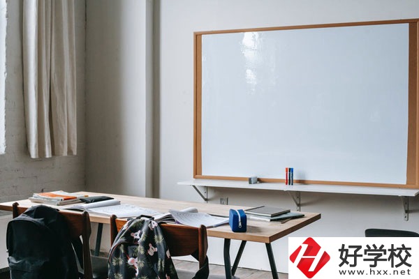 株洲市生物工程中專學(xué)校有哪些專業(yè)？怎么選好呢？