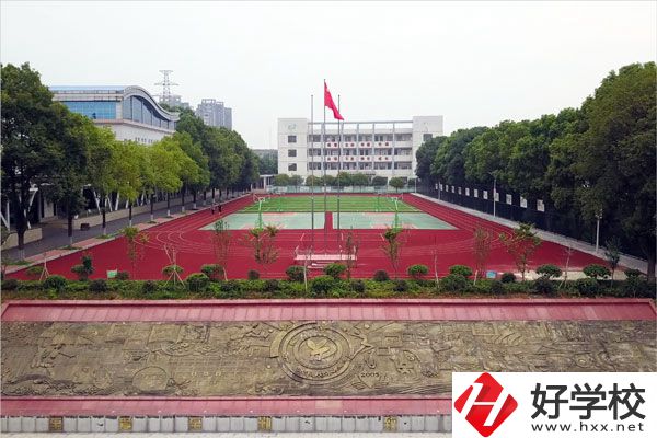 益陽市自立職業(yè)技術(shù)學(xué)校有哪些特色專業(yè)？