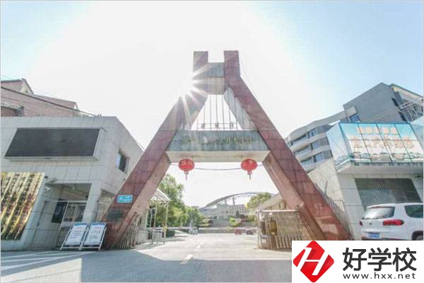 株洲有沒有可以普職融通的中職學(xué)校？普職融通的優(yōu)勢(shì)？