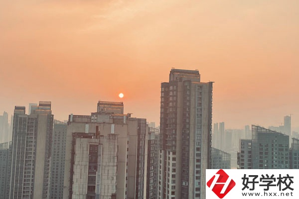 株洲人工智能職業(yè)技術(shù)學(xué)校的計(jì)算機(jī)網(wǎng)絡(luò)專業(yè)好么？