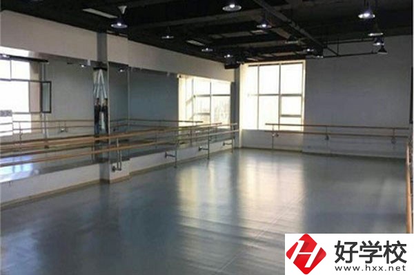 衡陽市文華藝術學校怎么樣？有什么辦學特色？