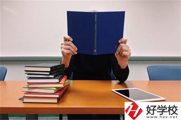 湖南初中畢業(yè)成績(jī)非常差選什么學(xué)校好？還有前途嗎？