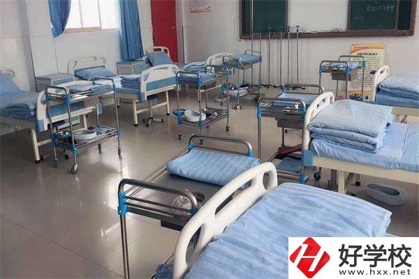 在邵陽就讀衛(wèi)校學什么專業(yè)好？有哪些學?？梢酝扑]？