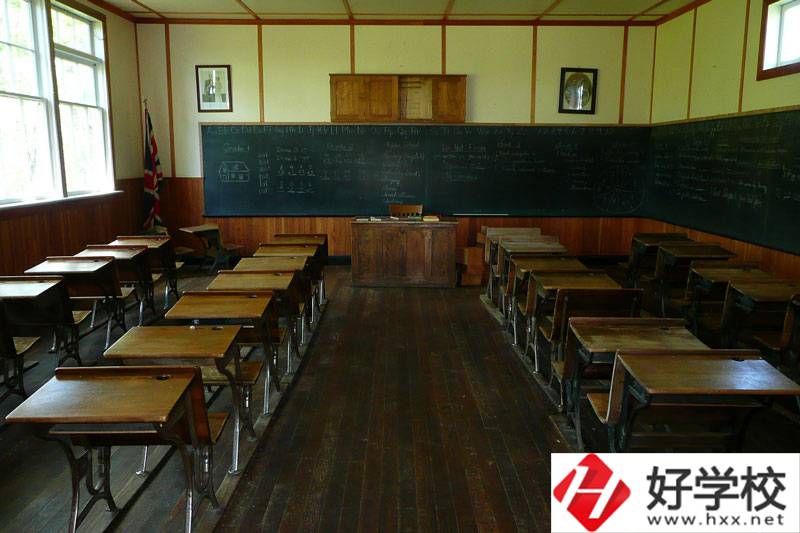 湘西州經(jīng)濟(jì)貿(mào)易學(xué)校是公辦學(xué)校嗎？怎么樣？