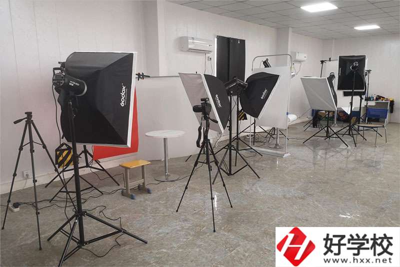邵陽市中南科技職業(yè)學校哪個專業(yè)就業(yè)前景好？