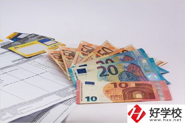 益陽(yáng)技校的學(xué)費(fèi)是多少？讀技校怎么樣？