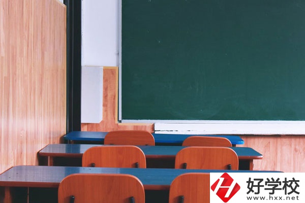 湖南省經(jīng)濟(jì)貿(mào)易職業(yè)中專學(xué)校汽車維修值得學(xué)嗎？